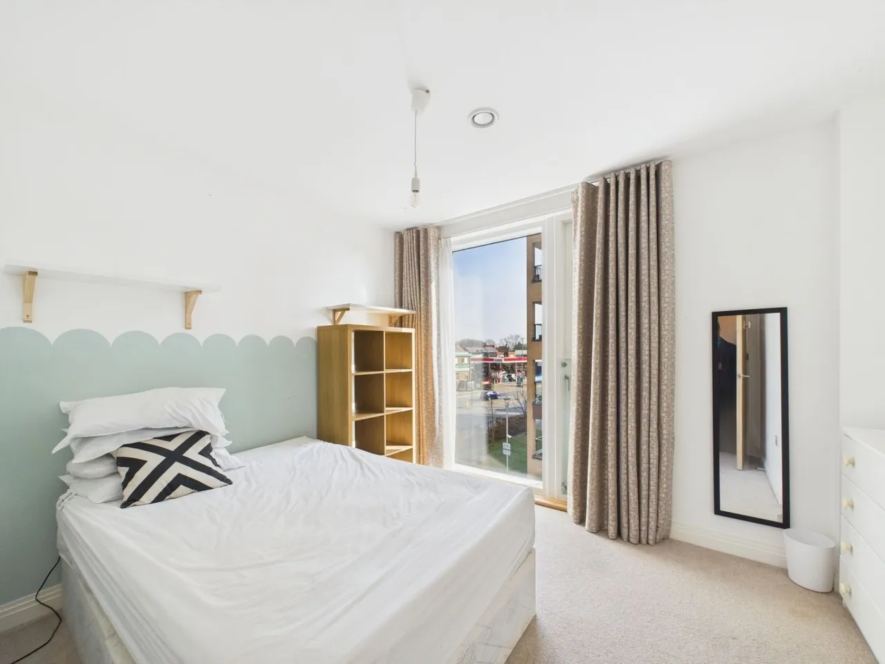 Quayle Crescent, London, N20, photo 5