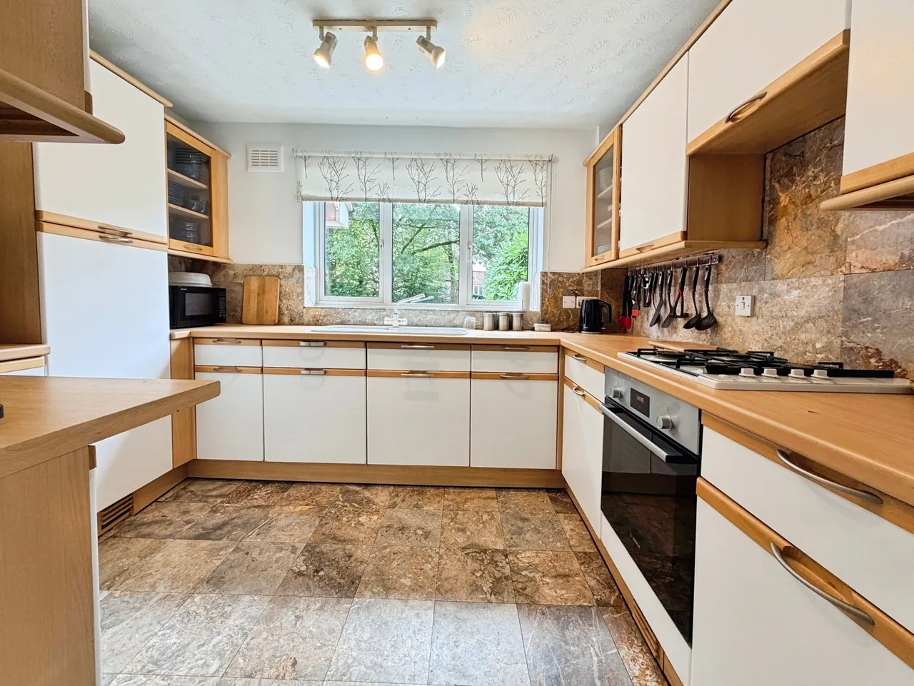 Firethorn Close, Fleet, GU52, photo 2