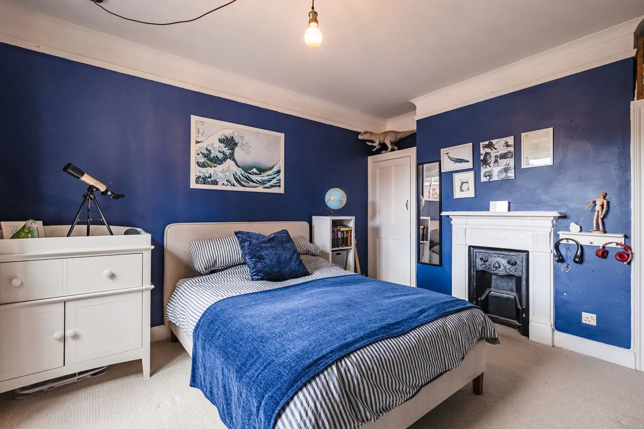 Four Bedroom Edwardian Town House in, photo 12
