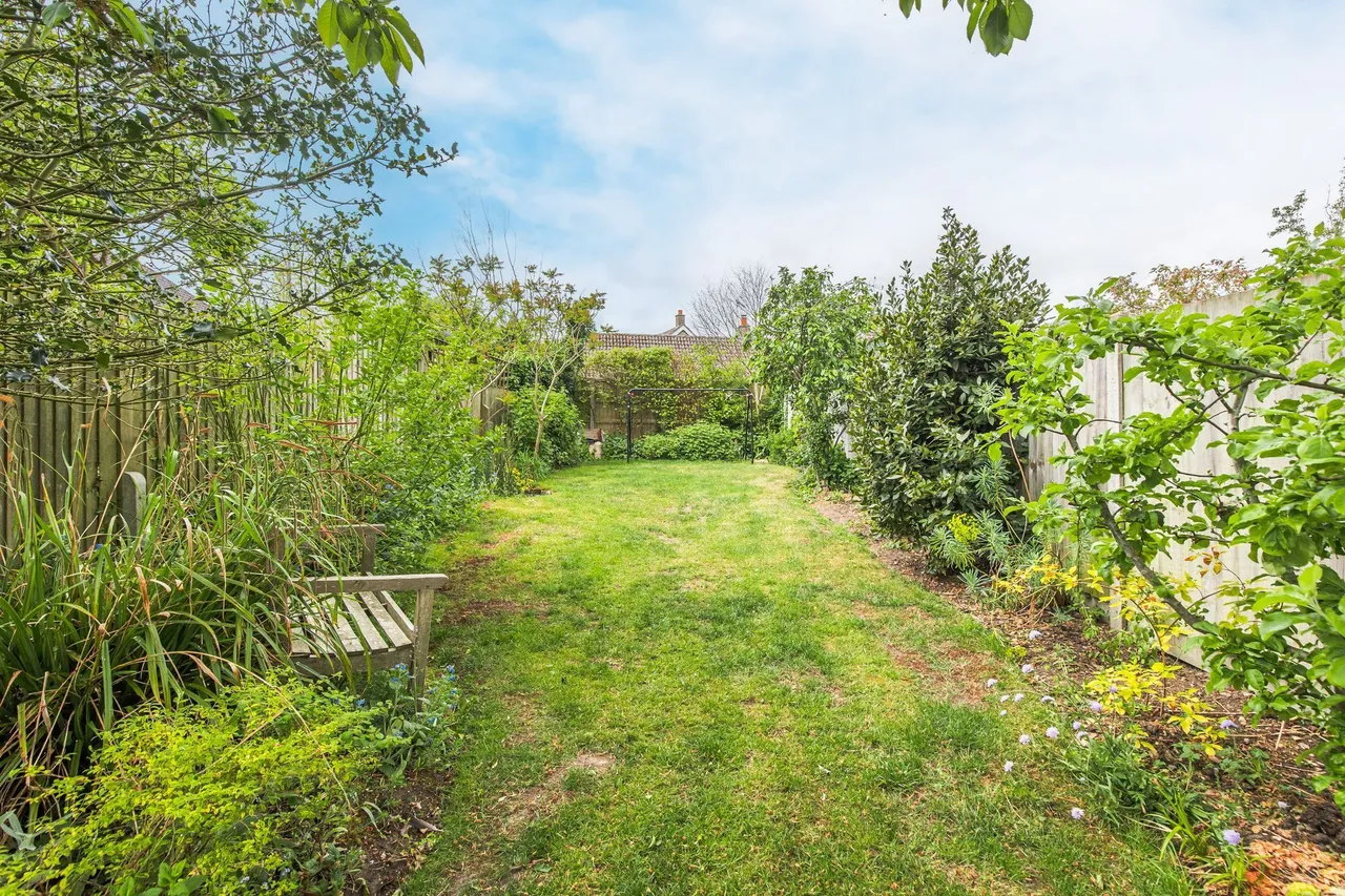 Four Bedroom Edwardian Town House in, photo 18
