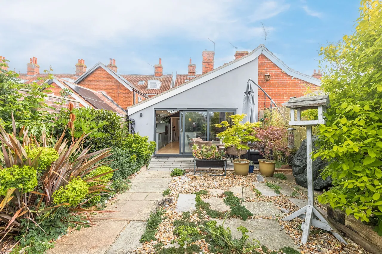 Four Bedroom Edwardian Town House in, photo 17