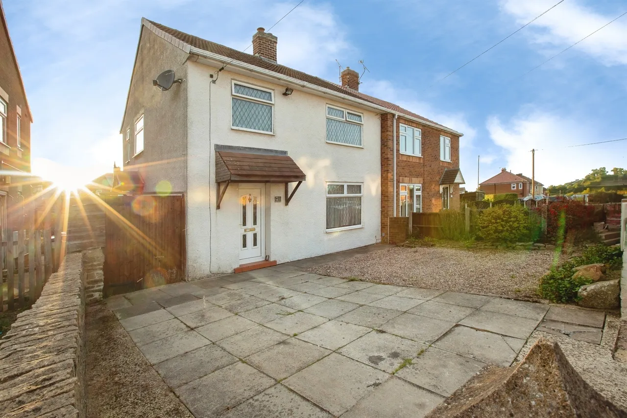 3 bed house for sale, Kingsley Crescent, Stonebroom, DE55