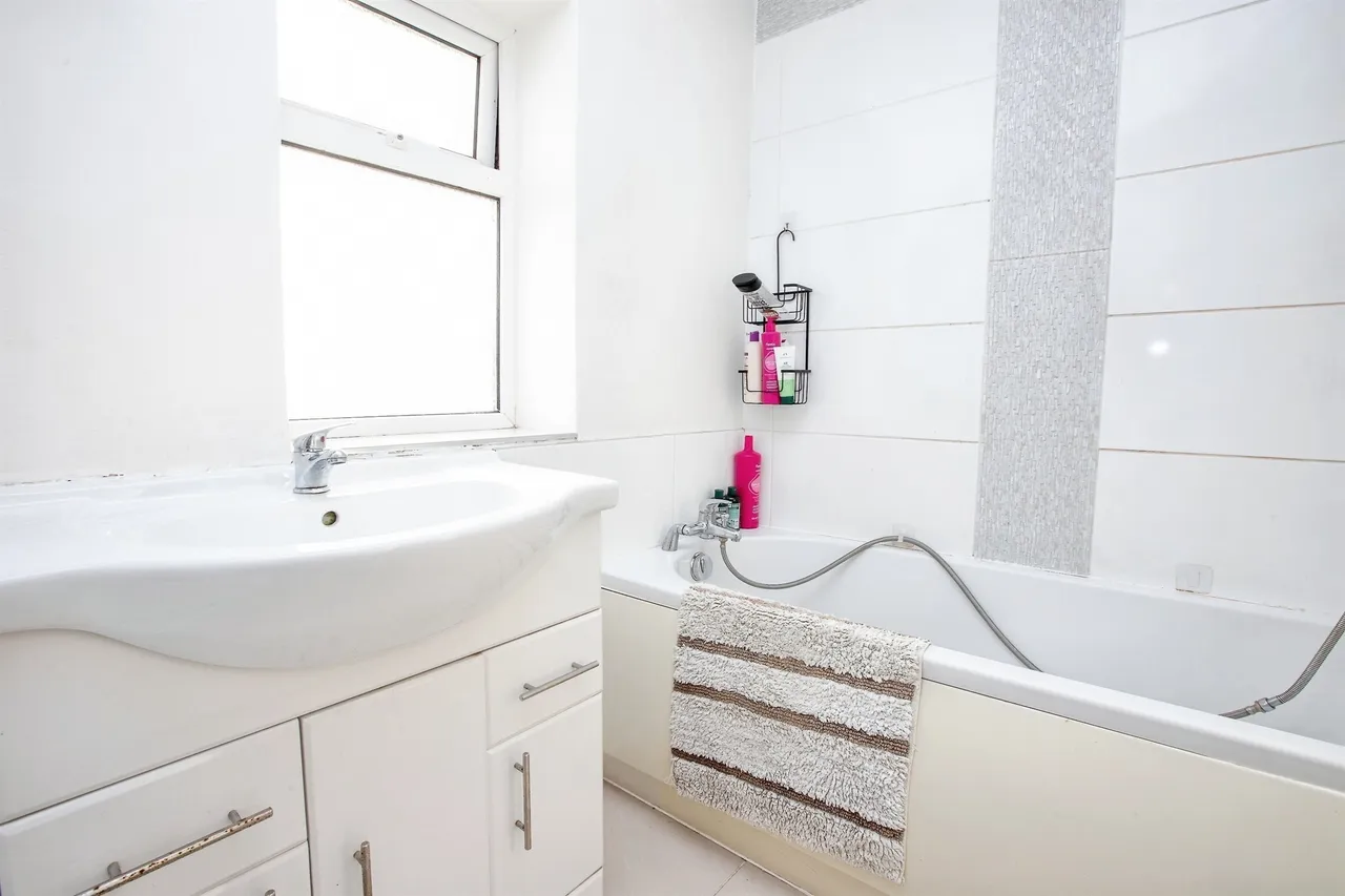 Kingsley Crescent, Stonebroom, DE55, photo 12
