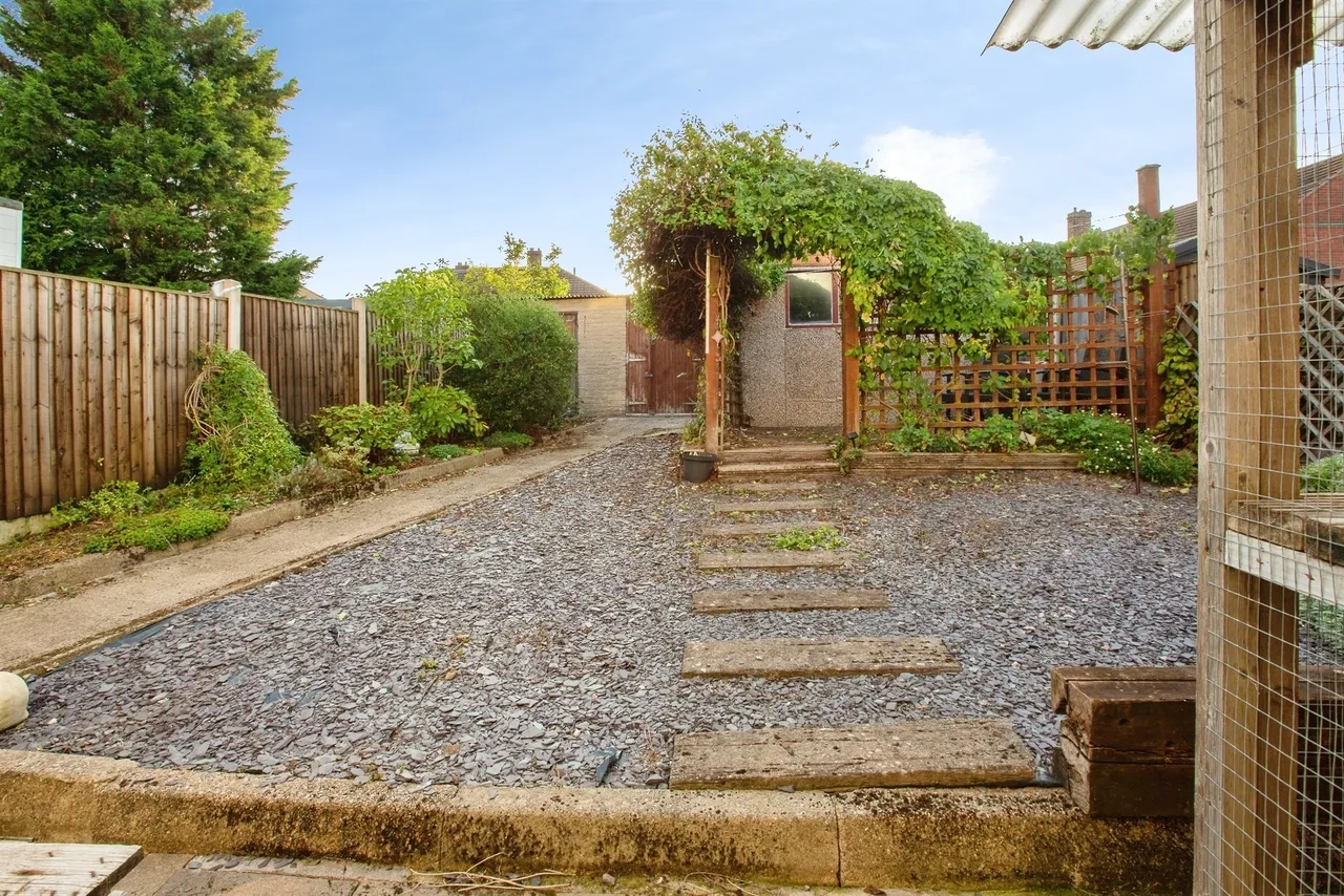 Kingsley Crescent, Stonebroom, DE55, photo 13