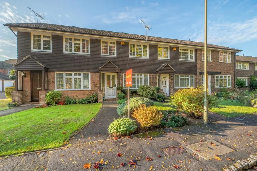 Christie Close, Lightwater, GU18, photo 16