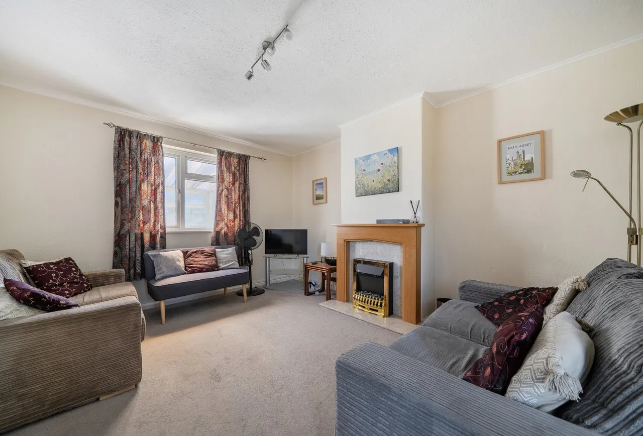 Spring Crescent, Bath, BA2 4HZ, photo 2