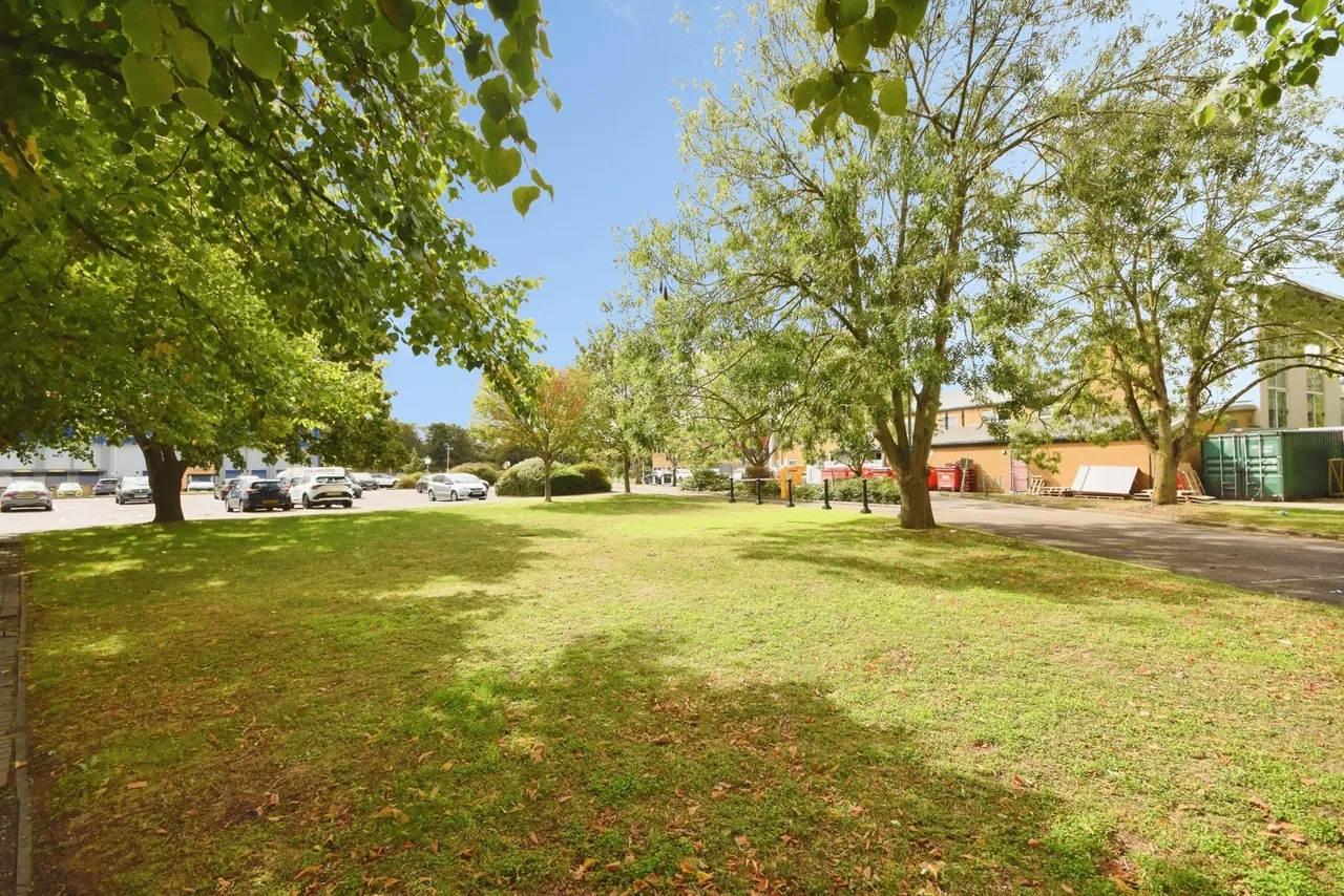 Durrant Court, Brook Street, Chelmsford, Essex, CM1, photo 3