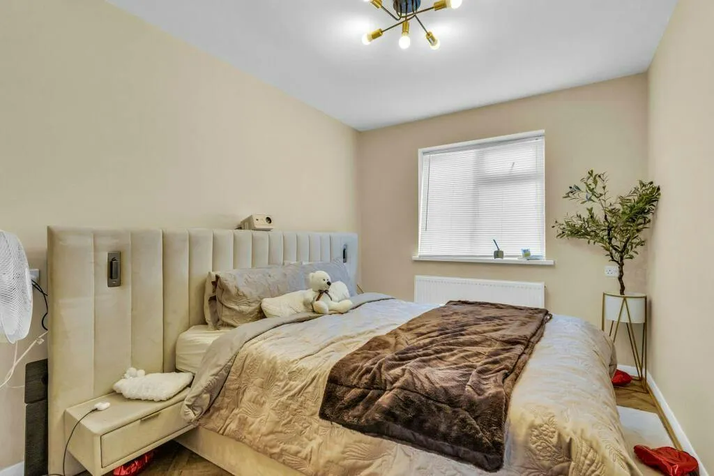 Grange Avenue, Woodford Green, IG8, photo 7