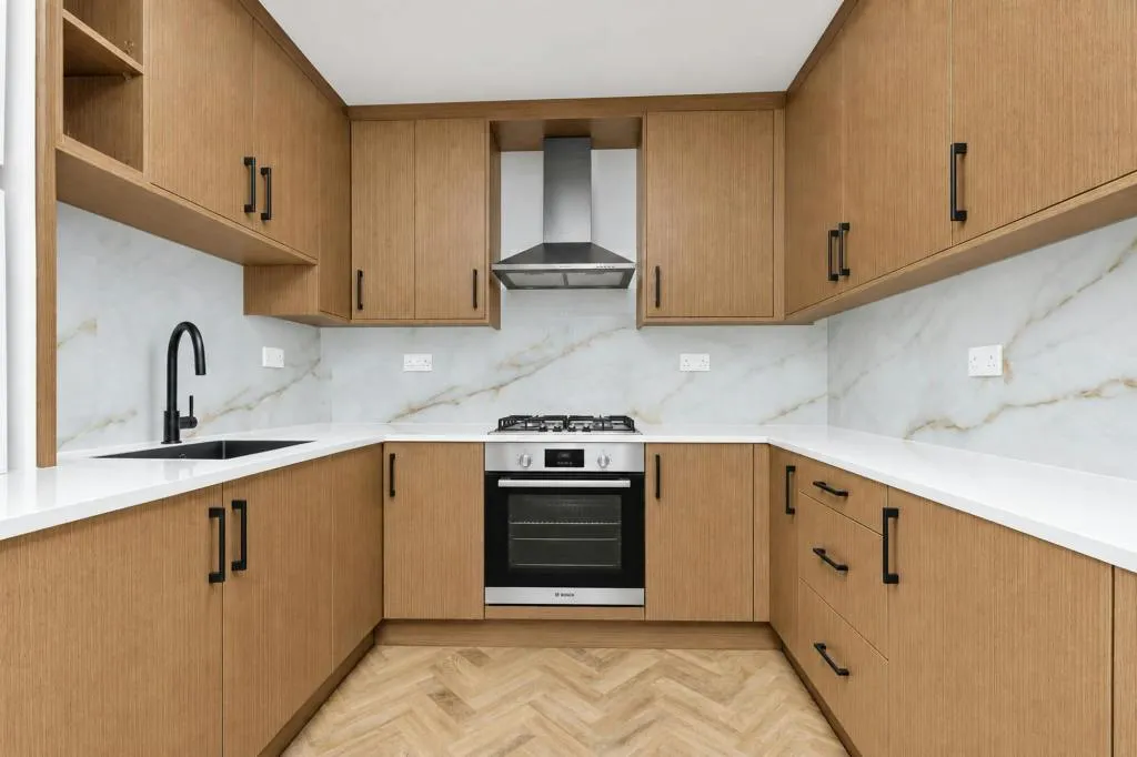 Grange Avenue, Woodford Green, IG8, photo 3
