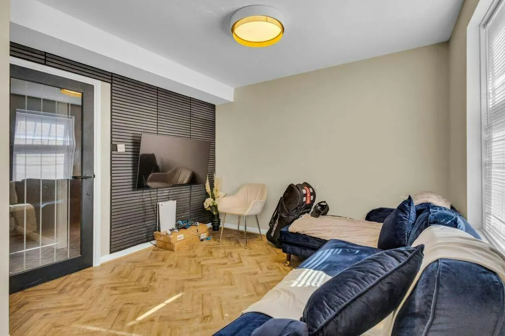 Grange Avenue, Woodford Green, IG8, photo 2