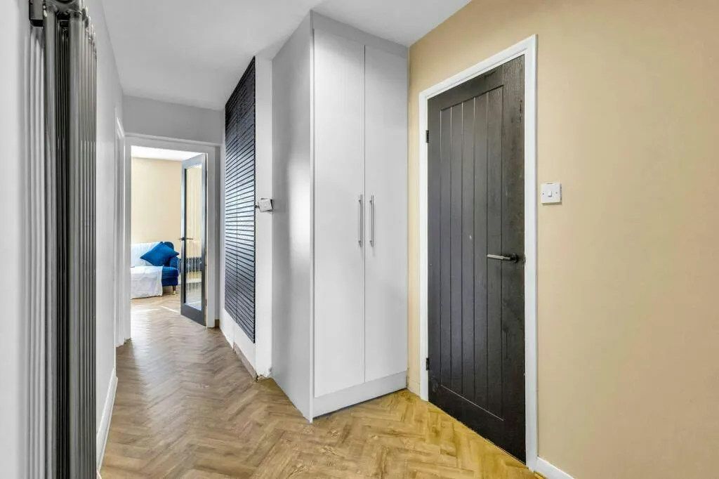 Grange Avenue, Woodford Green, IG8, photo 6