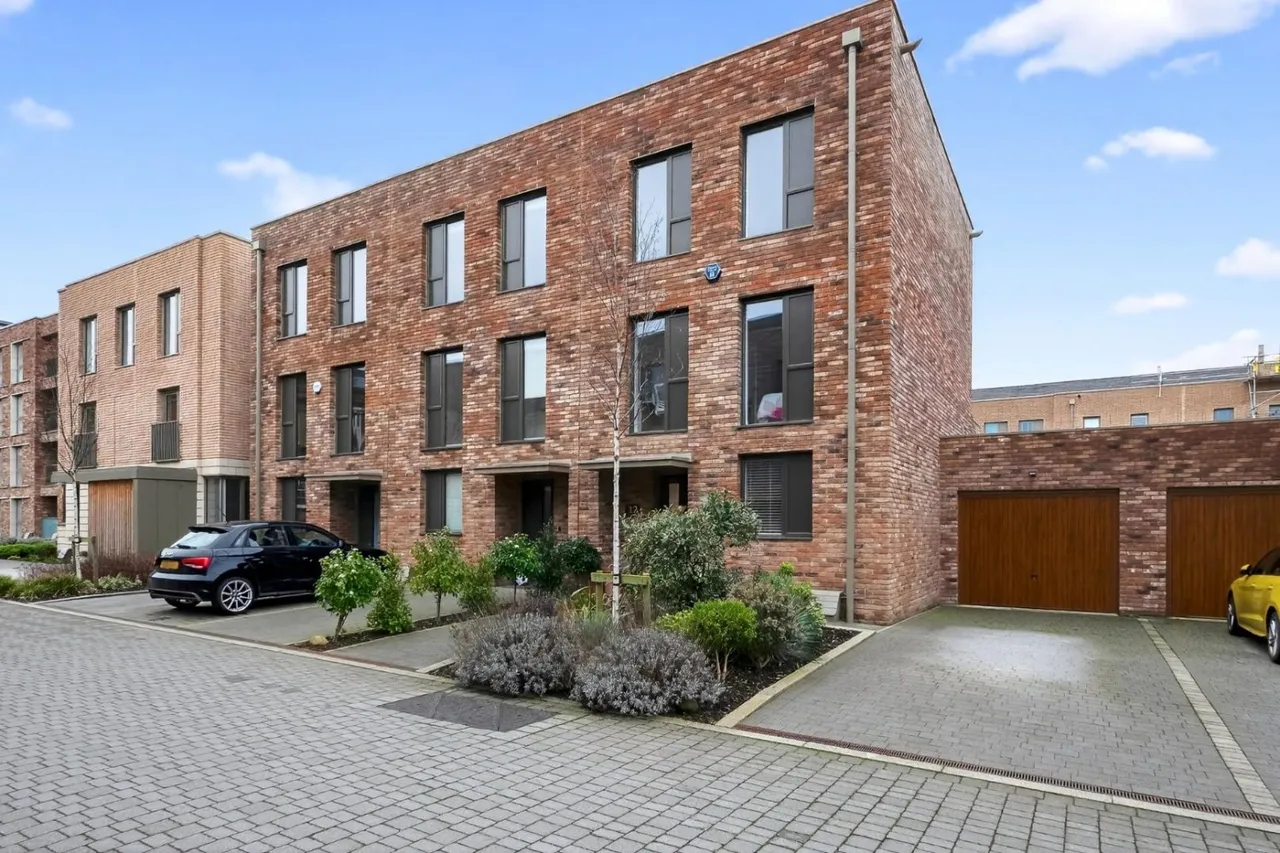 4 bed house for sale — Robert Street, York