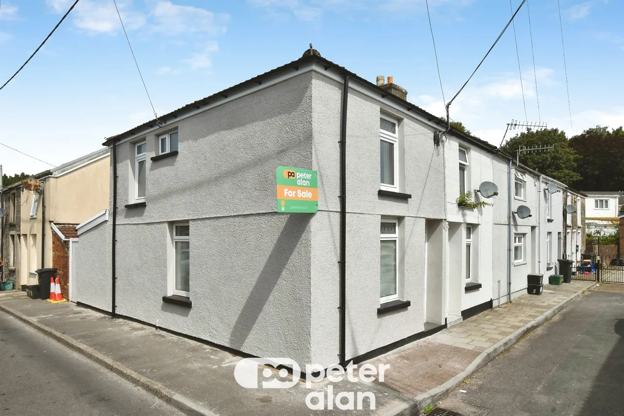 2 bed house for sale, Cross Margaret Street, Merthyr Tydfil, CF47