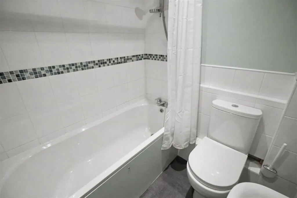 Harlech Court Kettering, NN14, photo 10