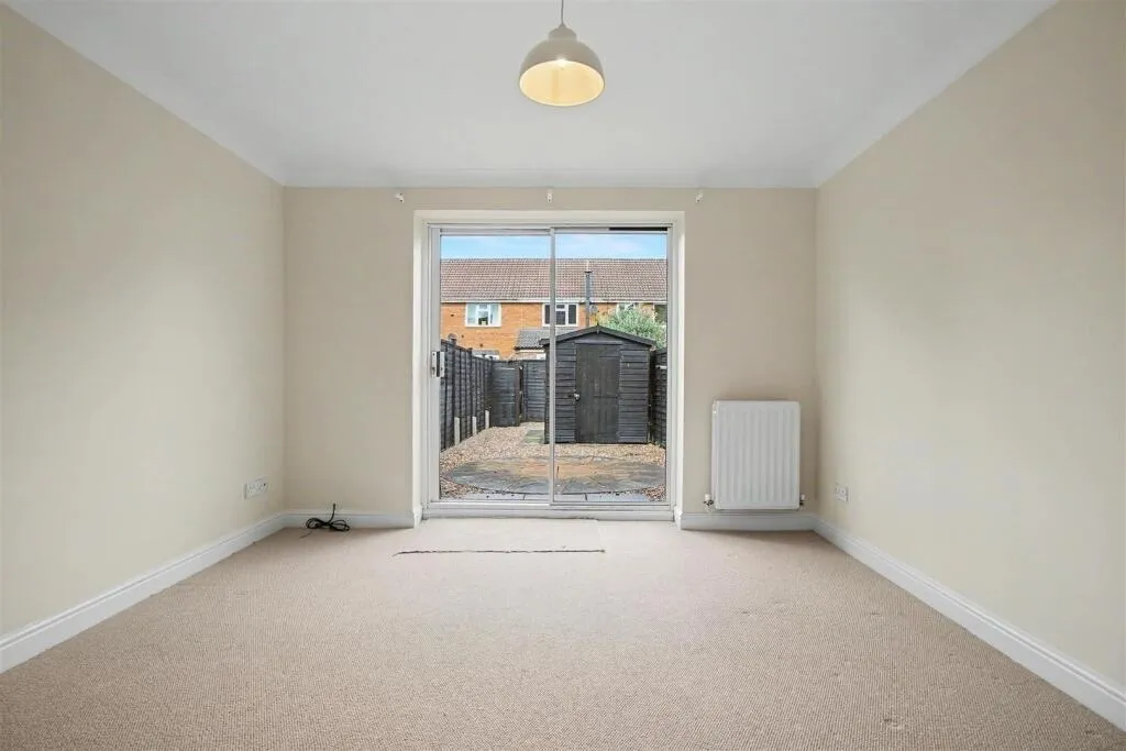Harlech Court Kettering, NN14, photo 5