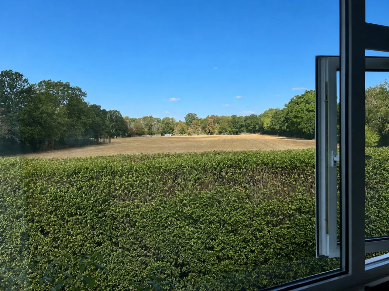Alison Close, Burghfield Common, RG7, photo 14