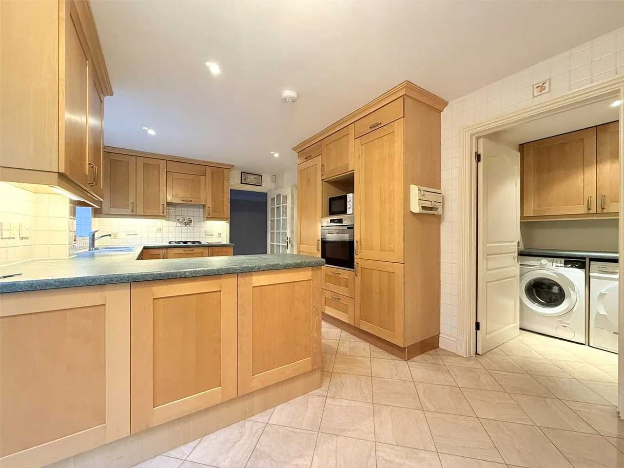 Parkfield View, Potters Bar, Hertfordshire, EN6 1US, photo 4