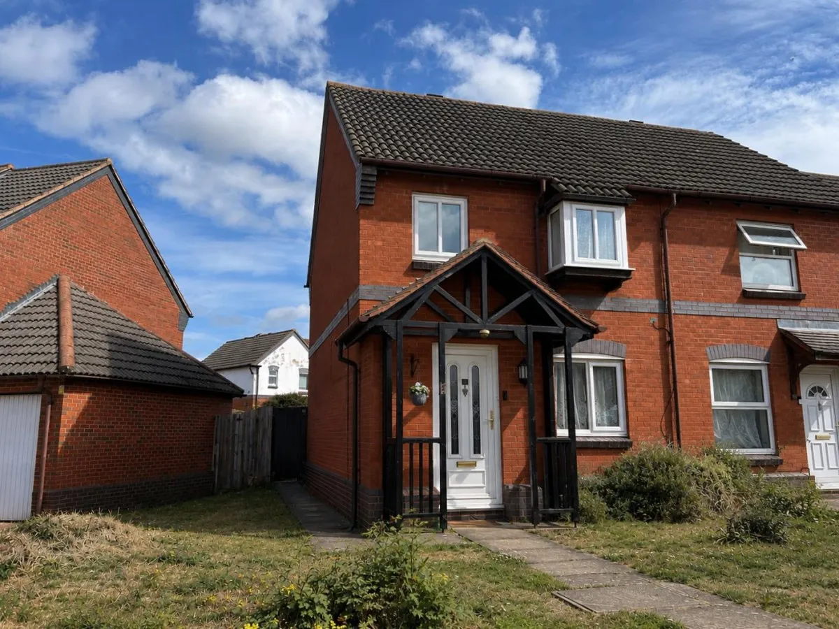 3 bed house for sale, Chestnut Road, Abbeymead, GL4