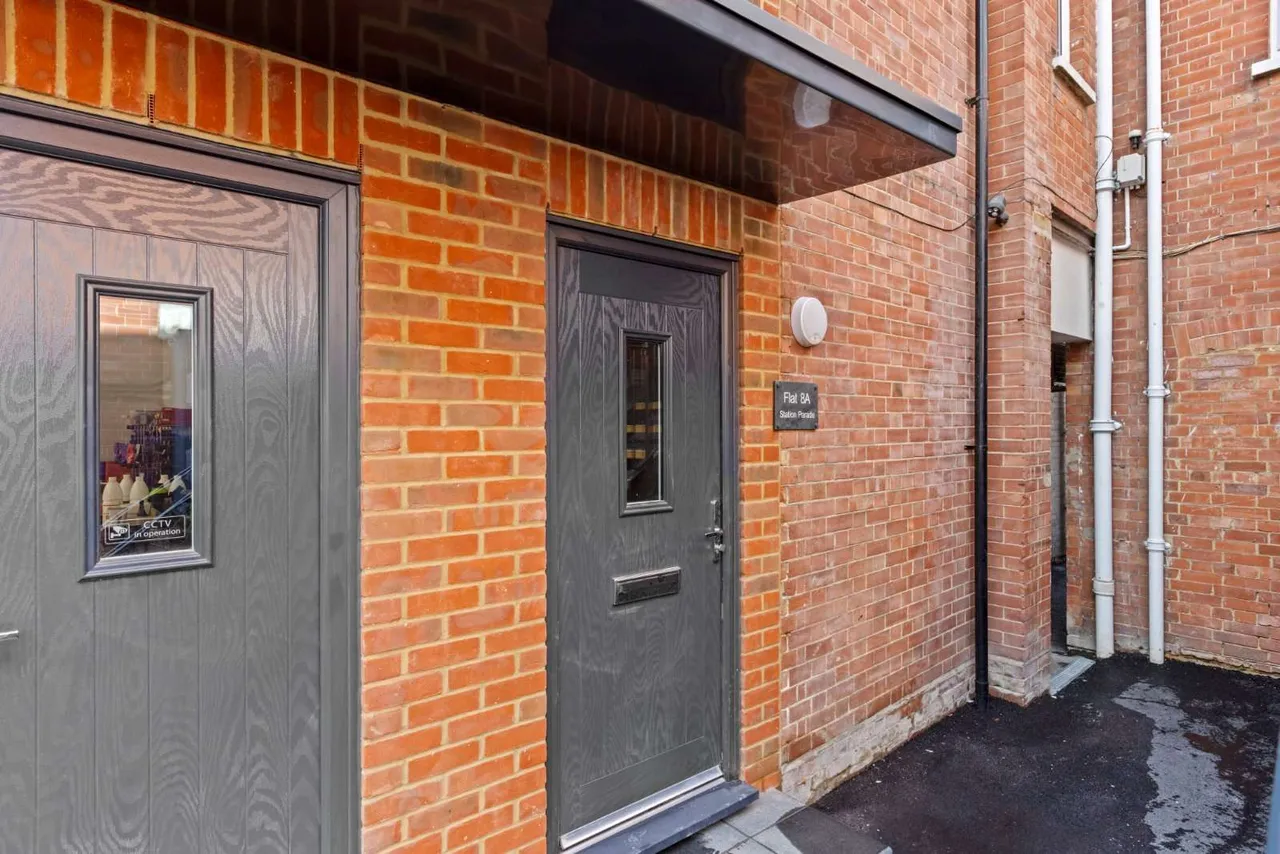 London Road, Sunningdale, SL5, photo 2