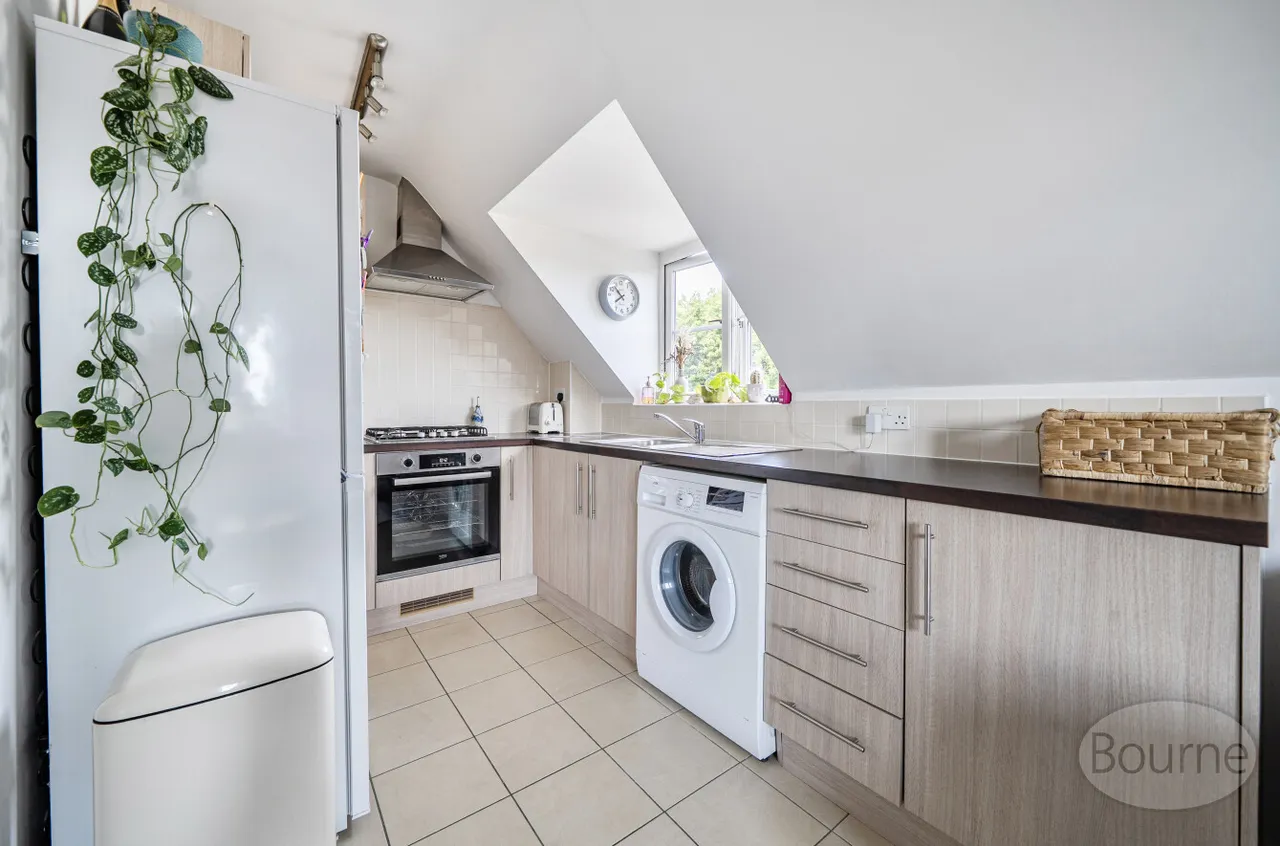 Admiral Way, Godalming, GU7, photo 3