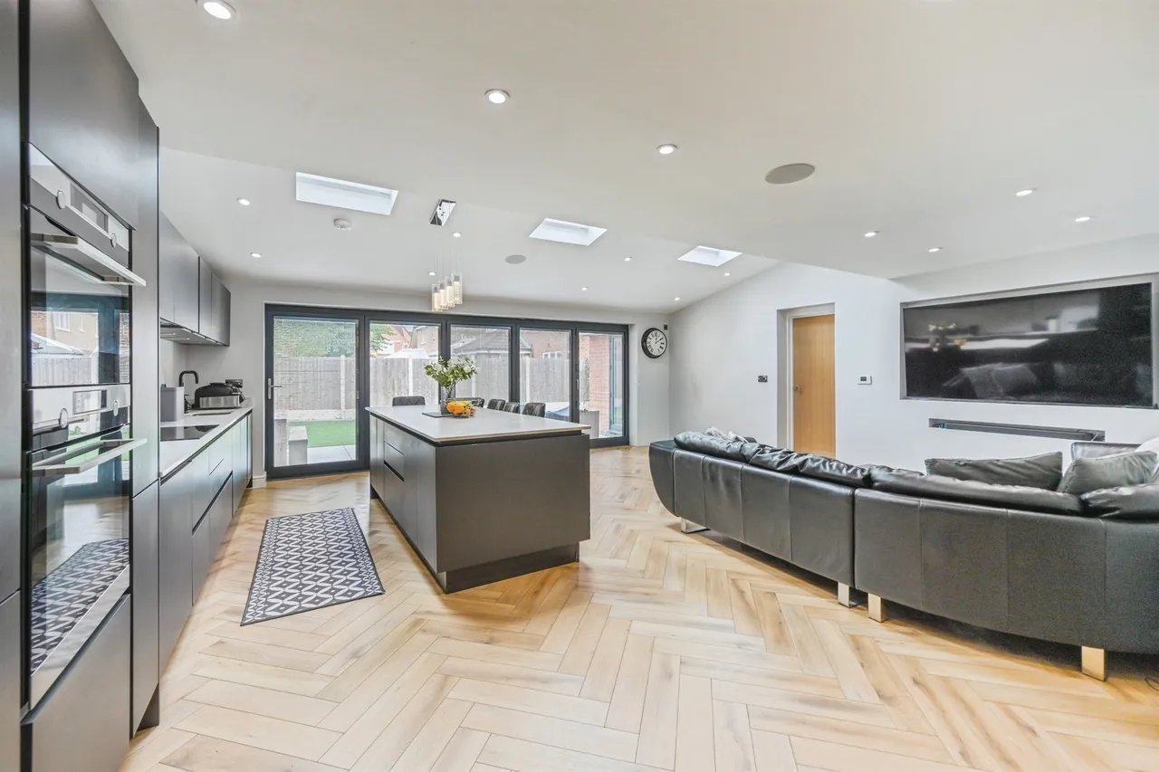 Rosyth Crescent, Chellaston, DE73, photo 3