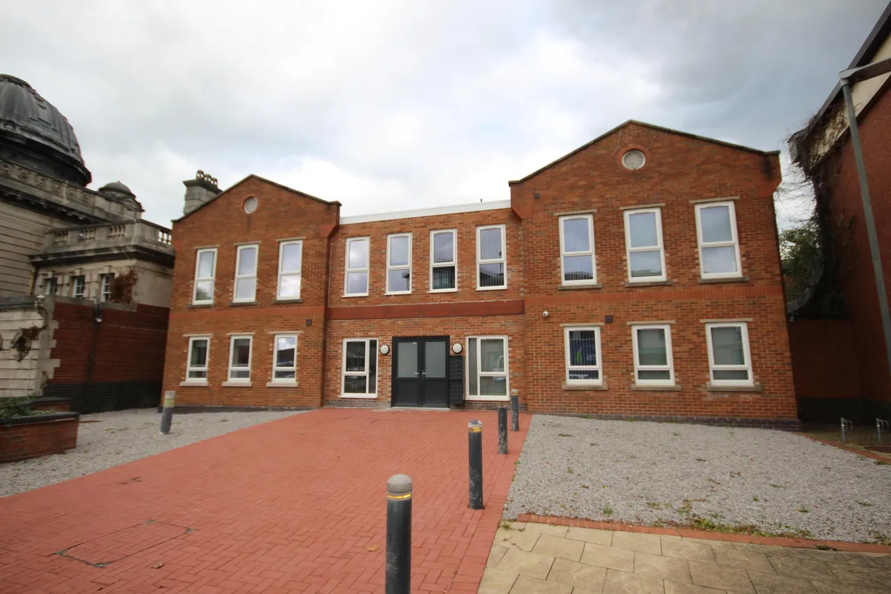 Horninglow Street, Burton upon Trent, DE14, photo 4