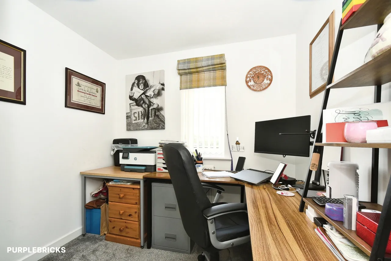Hillier Crescent, Calne, SN11, photo 24