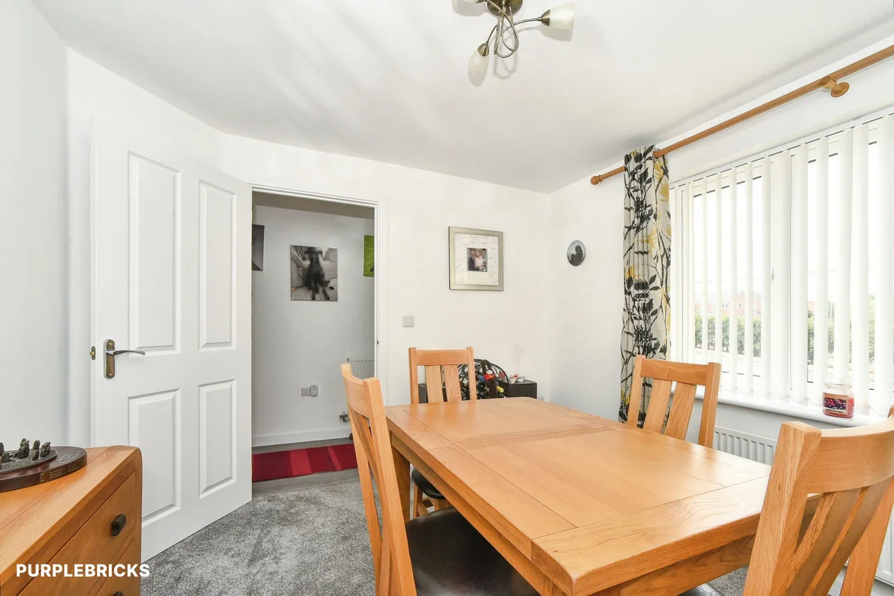 Hillier Crescent, Calne, SN11, photo 12