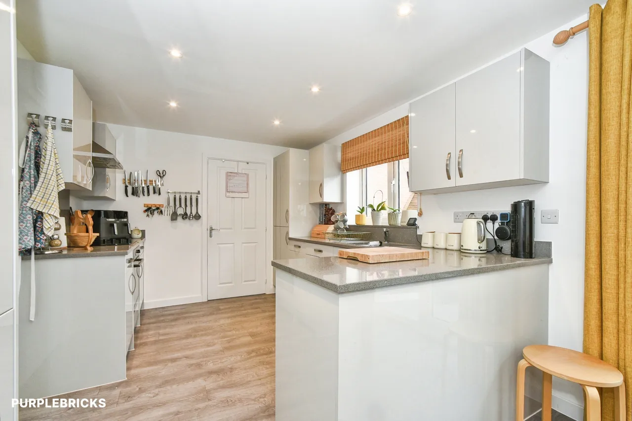 Hillier Crescent, Calne, SN11, photo 5