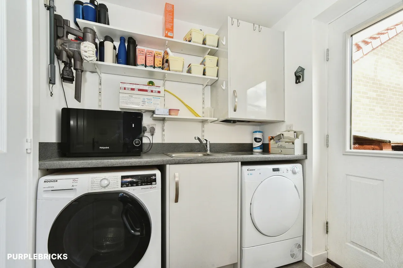 Hillier Crescent, Calne, SN11, photo 8