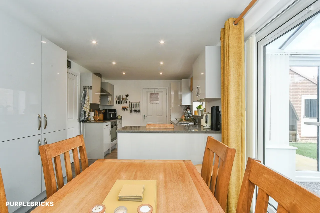 Hillier Crescent, Calne, SN11, photo 7
