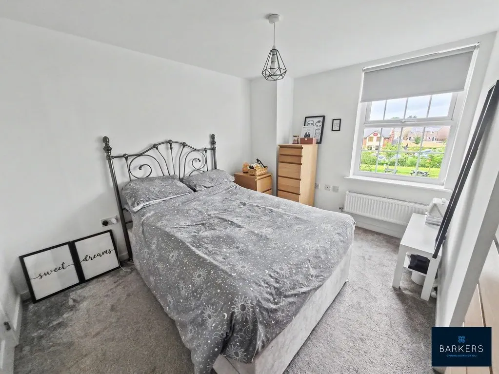 Heathfield Lane, Birkenshaw BD11 2DP, photo 7