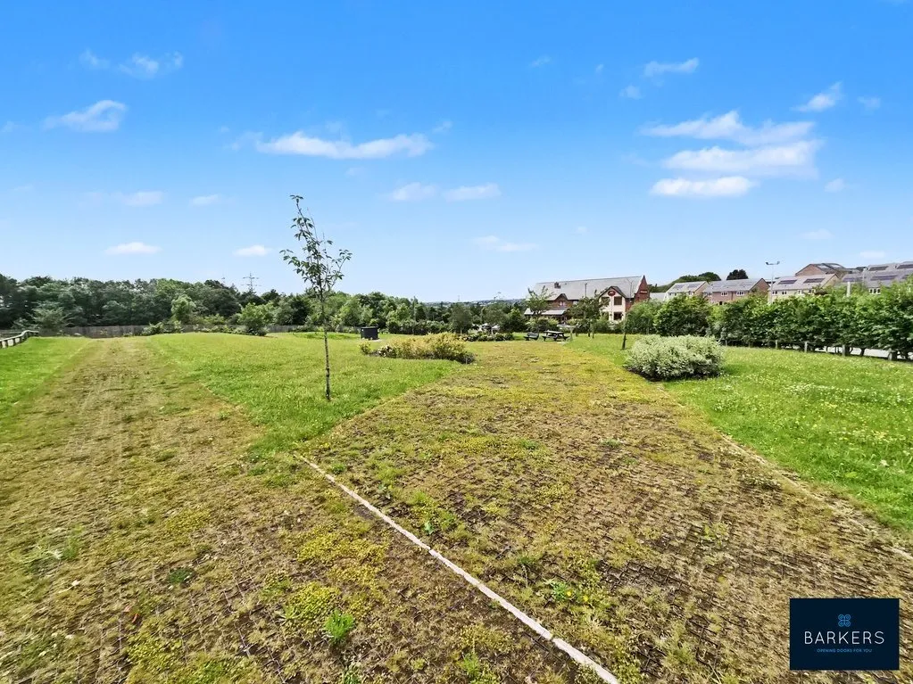 Heathfield Lane, Birkenshaw BD11 2DP, photo 5