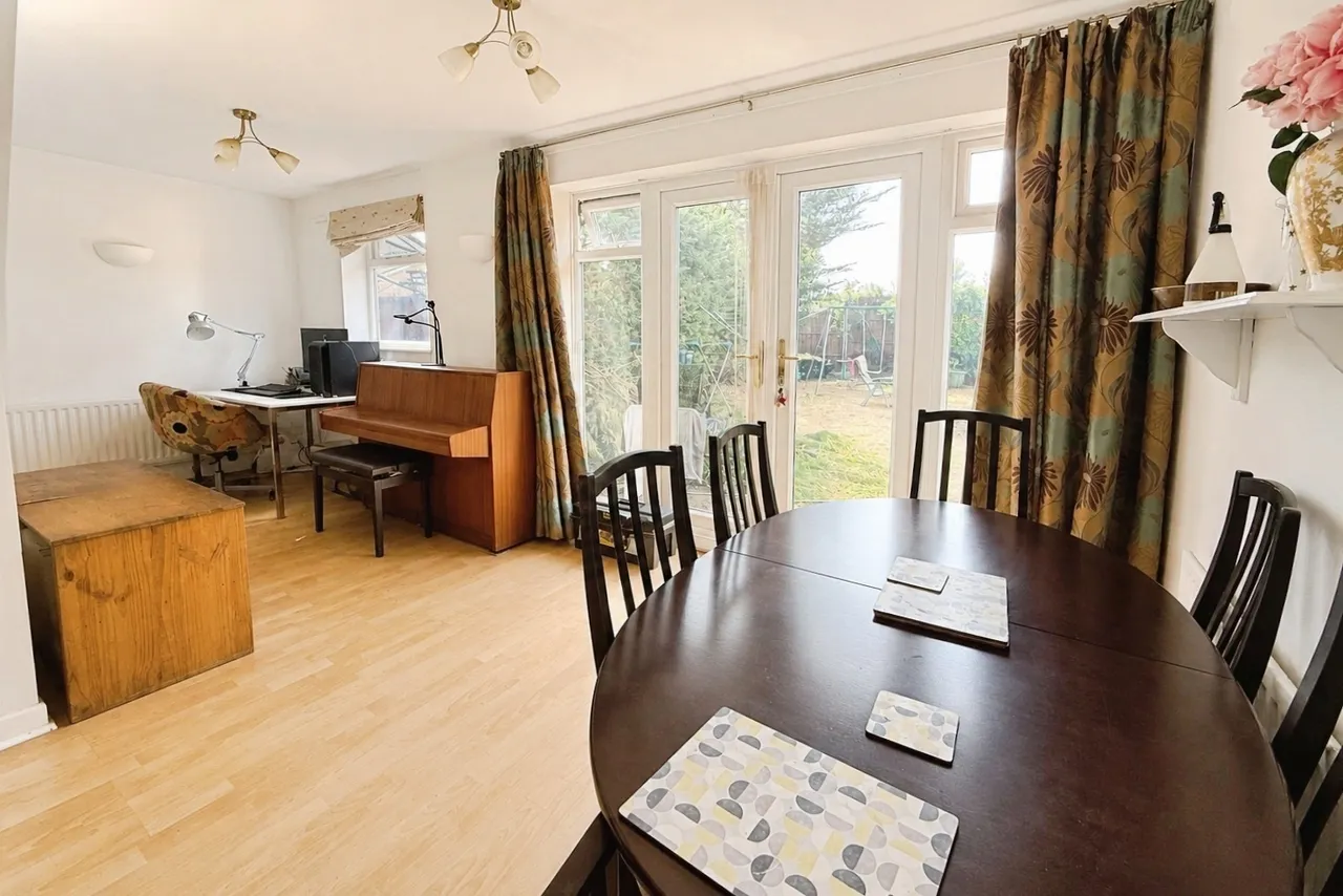 Upton Close, Farnborough, Hampshire, GU14 7EN, photo 10