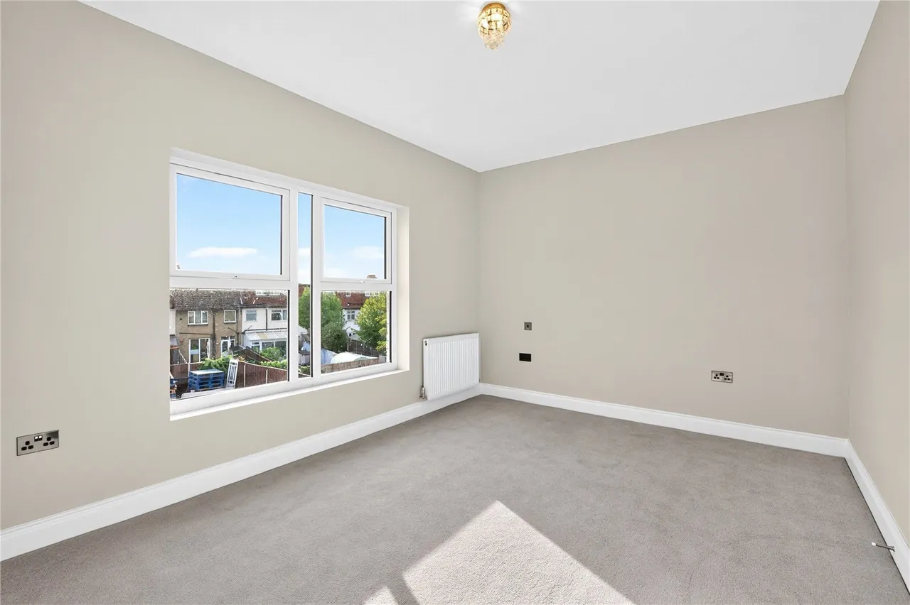 Hythe Road, Thornton Heath, CR7, photo 13