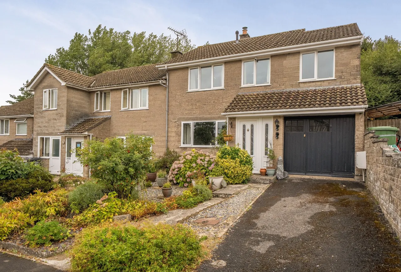 4 bed house for sale — Mead Close, Somerset, Stoke St. Michael, BA3 5JB