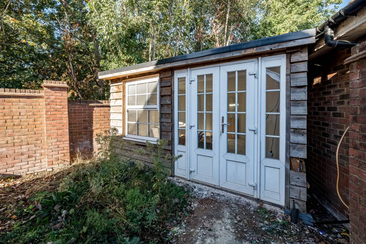 Home Field, Fairford Leys, HP19, photo 13