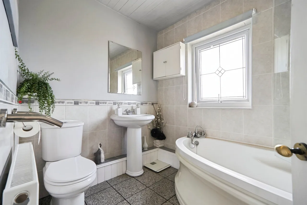 Low Ash Drive, Wrose, BD18, photo 13