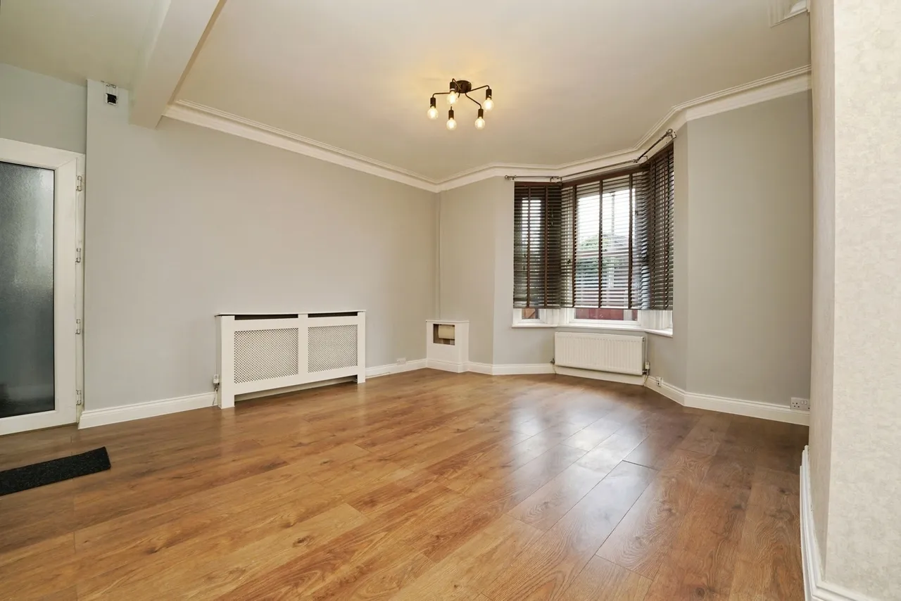 Tredworth Road, Gloucester, Gloucestershire, GL1, photo 3