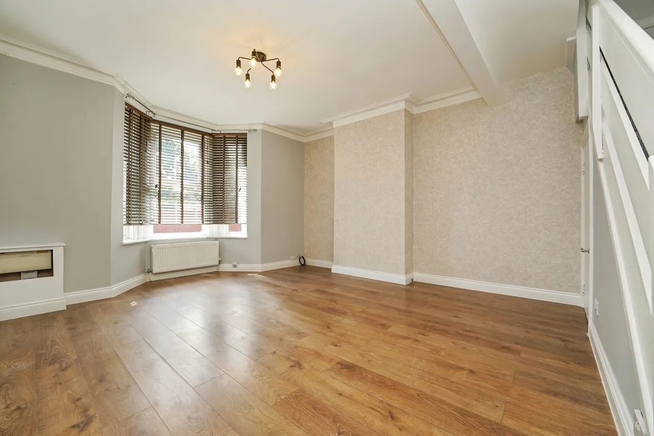 Tredworth Road, Gloucester, Gloucestershire, GL1, photo 4