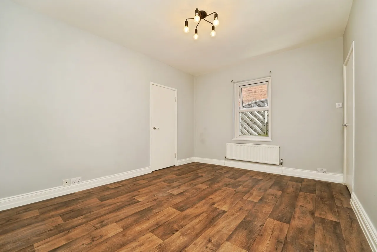Tredworth Road, Gloucester, Gloucestershire, GL1, photo 5