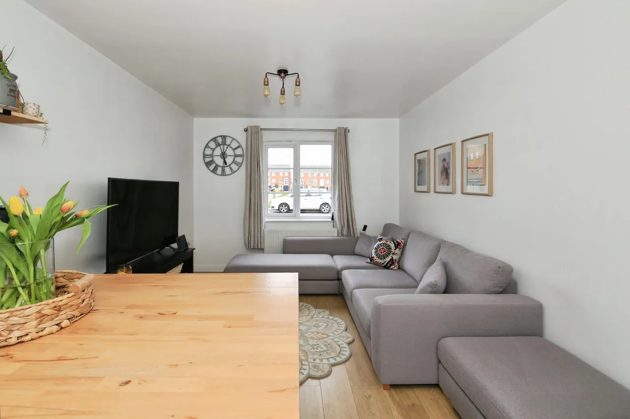 Molyneux Square, Peterborough, PE7, photo 5