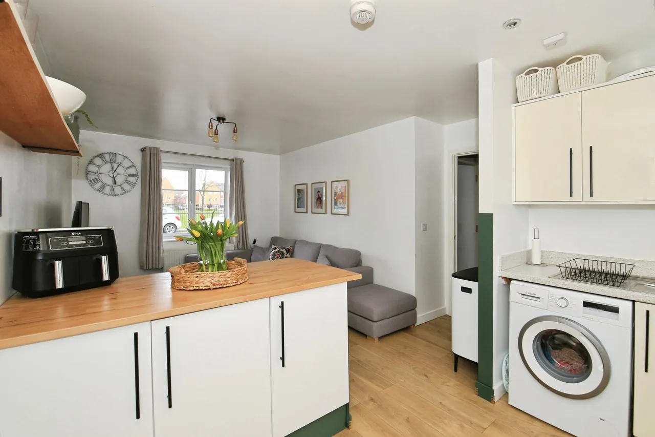 Molyneux Square, Peterborough, PE7, photo 11