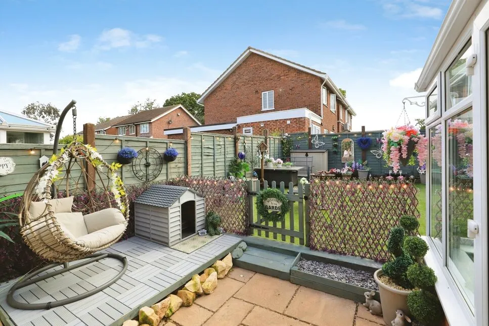 Reynolds Grove, Perton Wolverhampton, Staffordshire, WV6, photo 7