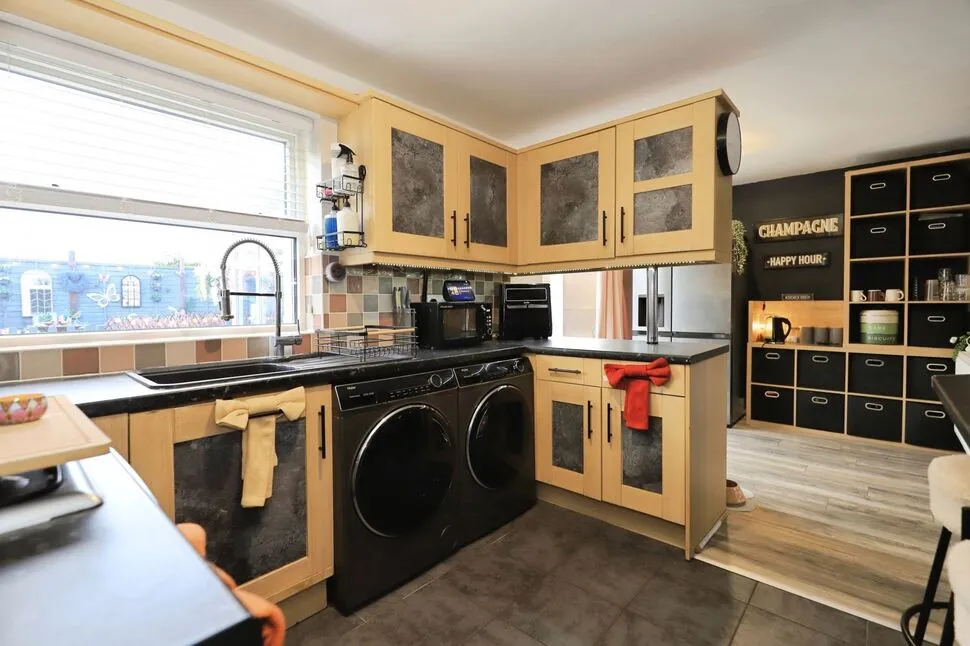 Reynolds Grove, Perton Wolverhampton, Staffordshire, WV6, photo 3