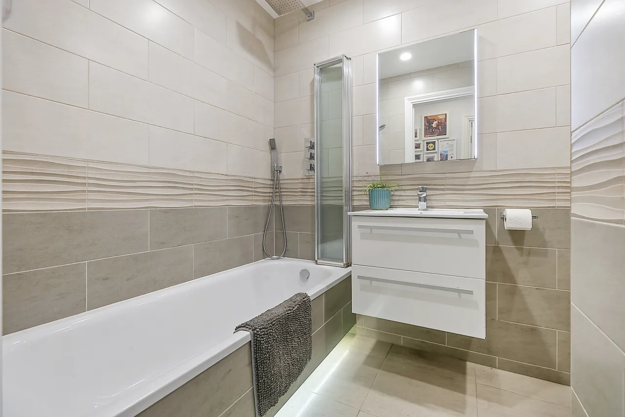 Massetts Road, Horley, RH6, photo 8
