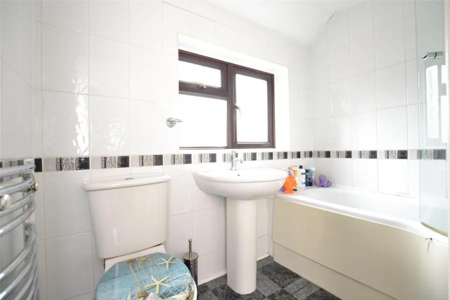 Wren Close, Abbeydale, GL4, photo 10