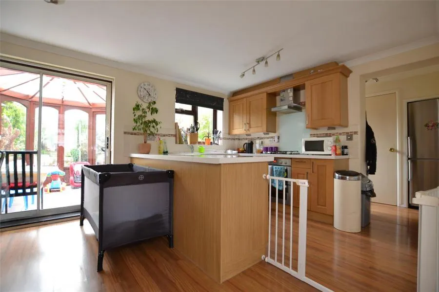 Wren Close, Abbeydale, GL4, photo 8