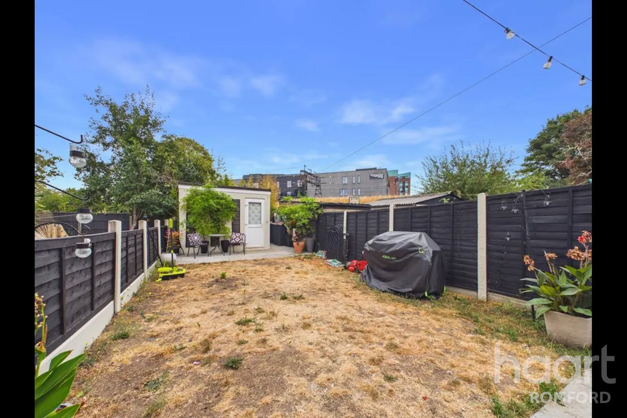 Cotleigh Road, Romford, RM7, photo 21