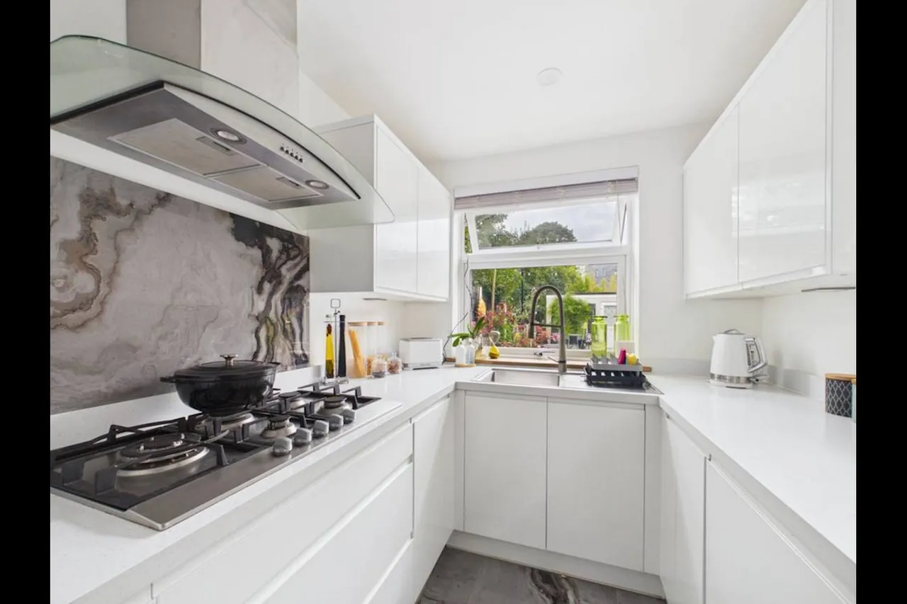 Cotleigh Road, Romford, RM7, photo 12